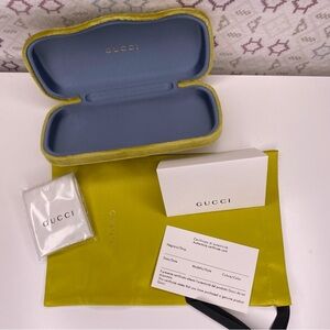Gucci velvet glasses sunglasses case with pouch and cloth